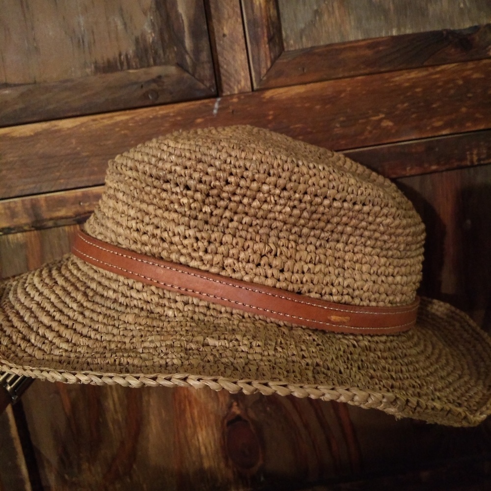 Hat - Picture 3 of 4